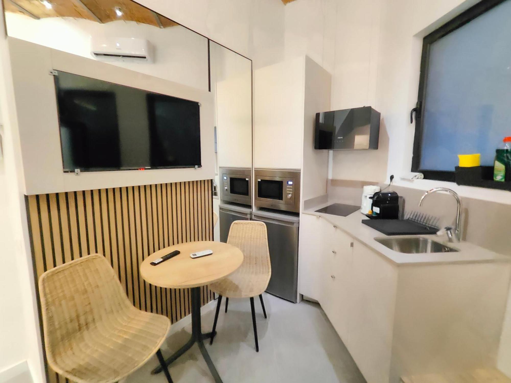 Moderno Estudio Sagrada Familia Барселона Екстериор снимка
